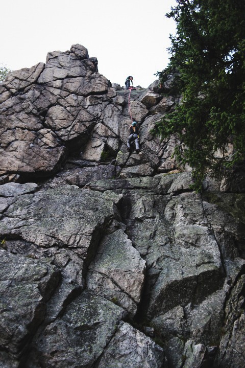 Nicki am Felsen