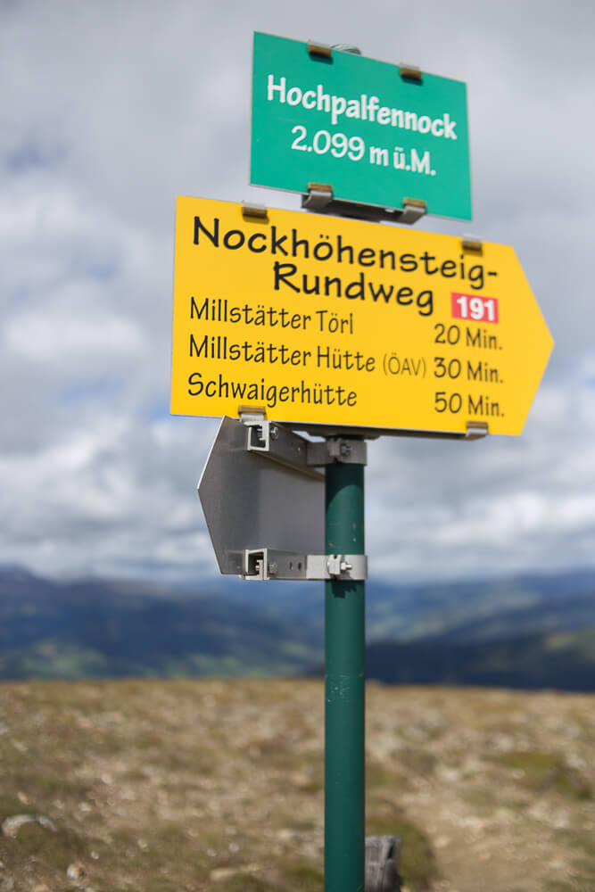 Wegweiser am Hochpalfennock